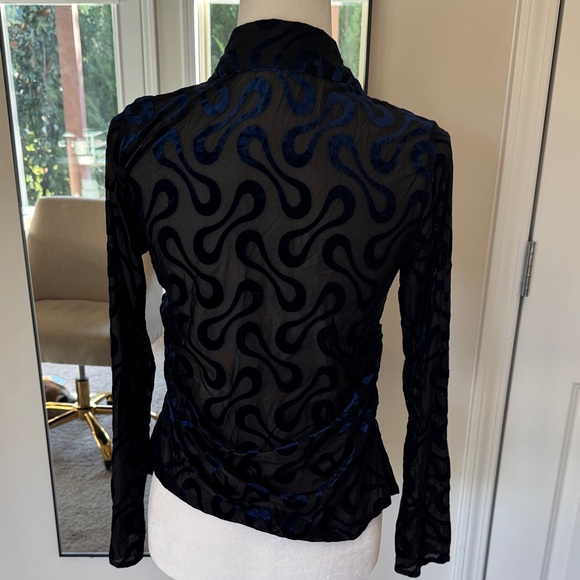 Velvet and sheet button front blouse - Picture 4 of 5